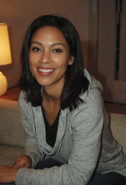 Izabela, 43