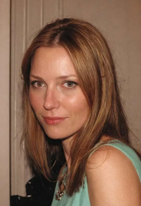 Anna, 43